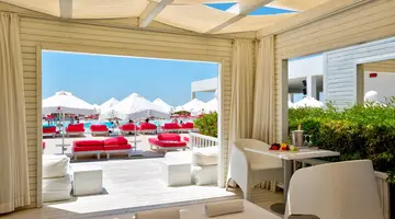 Adam & Eve Hotel