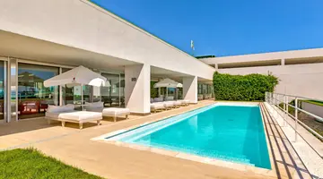 Adam & Eve Hotel