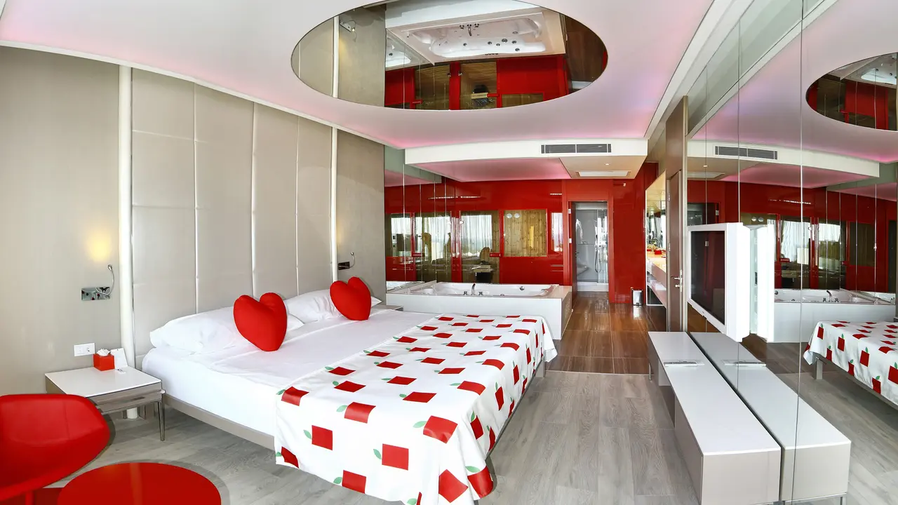 Adam & Eve Hotels