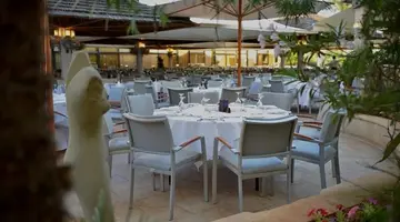 Adams Beach Hotel D