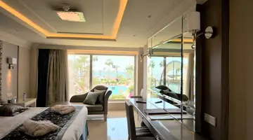Adams Beach Hotel & Spa