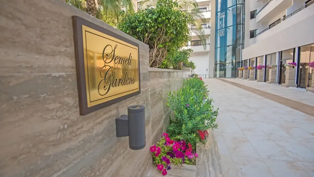 Adams Beach Hotel & Spa