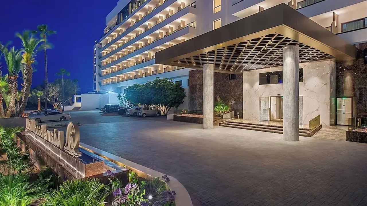 Adams Beach Hotel & Spa
