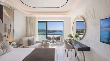 Adams Beach Hotel & Spa
