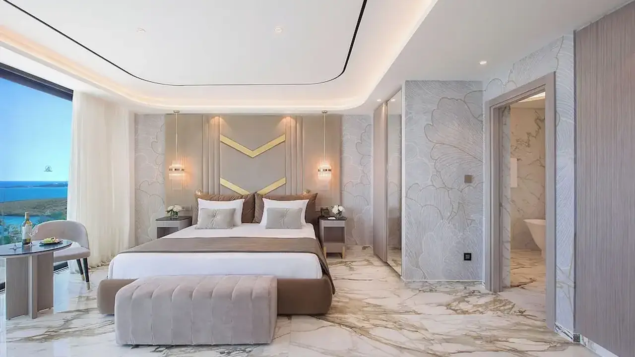 Adams Beach Hotel & Spa