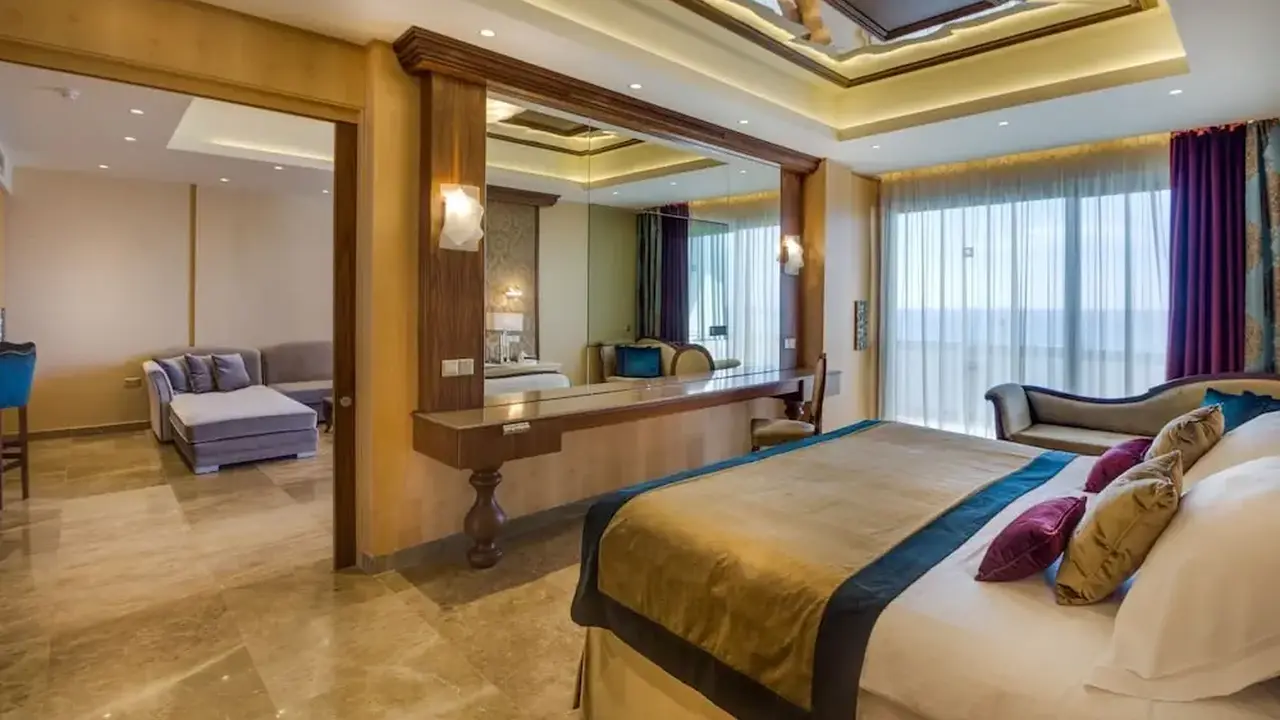 Adams Beach Hotel & Spa