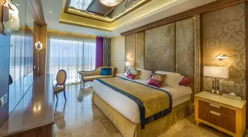 Adams Beach Hotel & Spa