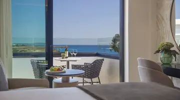 Adams Beach Hotel & Spa