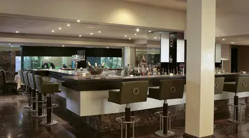 ADAMS BEACH HOTEL