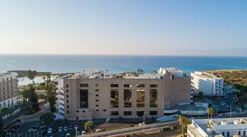 Adams Beach Hotel
