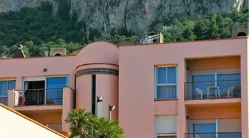 Addaura Village