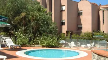 Addaura Village