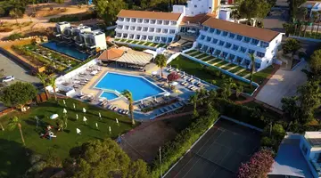 Adelais Bay Hotel