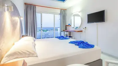 Adelais Bay Hotel
