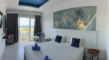 Adelais Bay Hotel