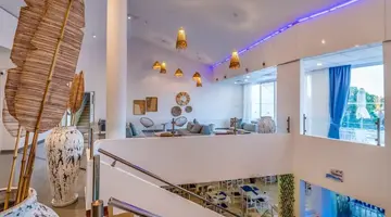 ADELAIS HOTEL