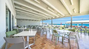 Adele Beach Hotel