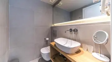 Adele Beach Hotel