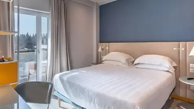 Adesso Hotel