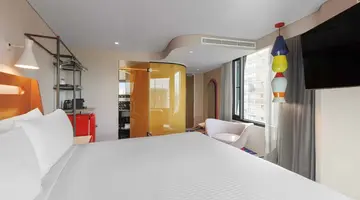 Adge Hotel & Residence