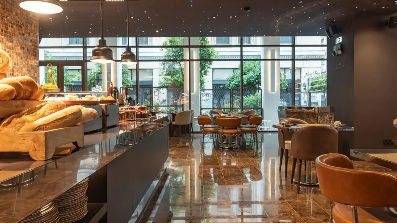 ADIA ALUMA ATHENS, CURIO COLLECTION BY HILTON