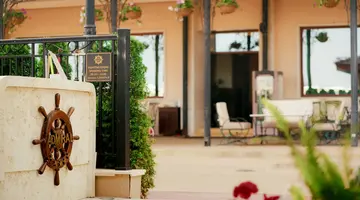 Admiral hotel