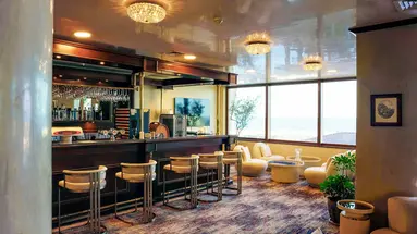 Admiral hotel