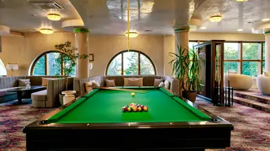 Admiral hotel