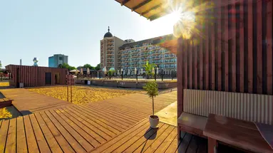 Admiral hotel