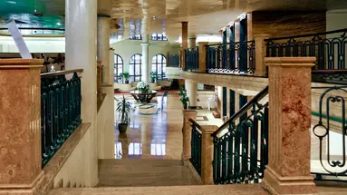 Admiral hotel