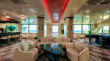Admiral hotel