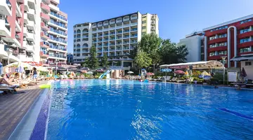 Admiral Plaza