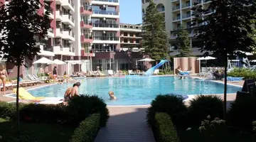 Admiral Plaza