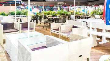 Admiral Plaza