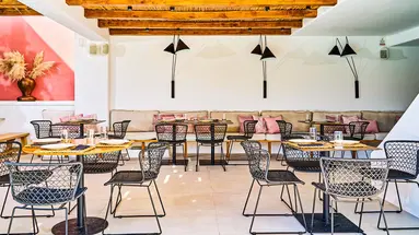 Adorno Beach Hotel & Suites
