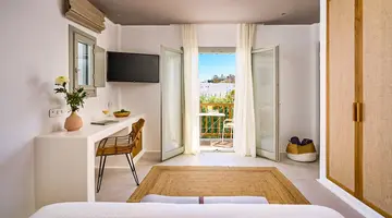 Adorno Beach Hotel & Suites