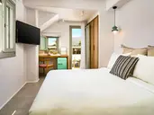 Adorno Beach Hotel & Suites