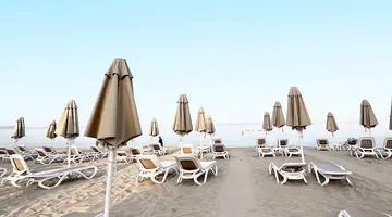 Adria Palace (ex. Rinia 2)