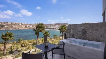 Aeonic Suites & Spa