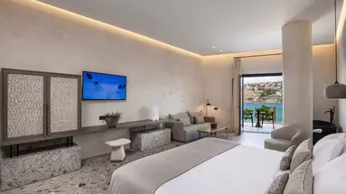 Aeonic Suites & Spa