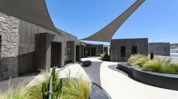 Aeonic Suites & Spa