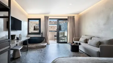 Aeonic Suites & Spa