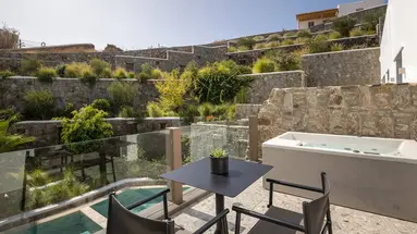 Aeonic Suites & Spa