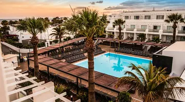 Aequora Lanzarote Suites