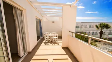 Aequora Lanzarote Suites