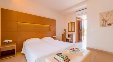 AFANDOU BAY RESORT SUITES