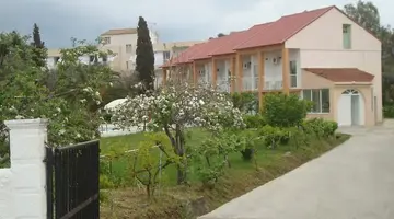 Aggelos Family Hotel