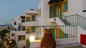 AGLAIA STUDIOS & APARTMENTS