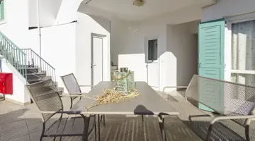 AGLAIA STUDIOS & APARTMENTS