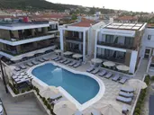 Agnes Deluxe Hotel